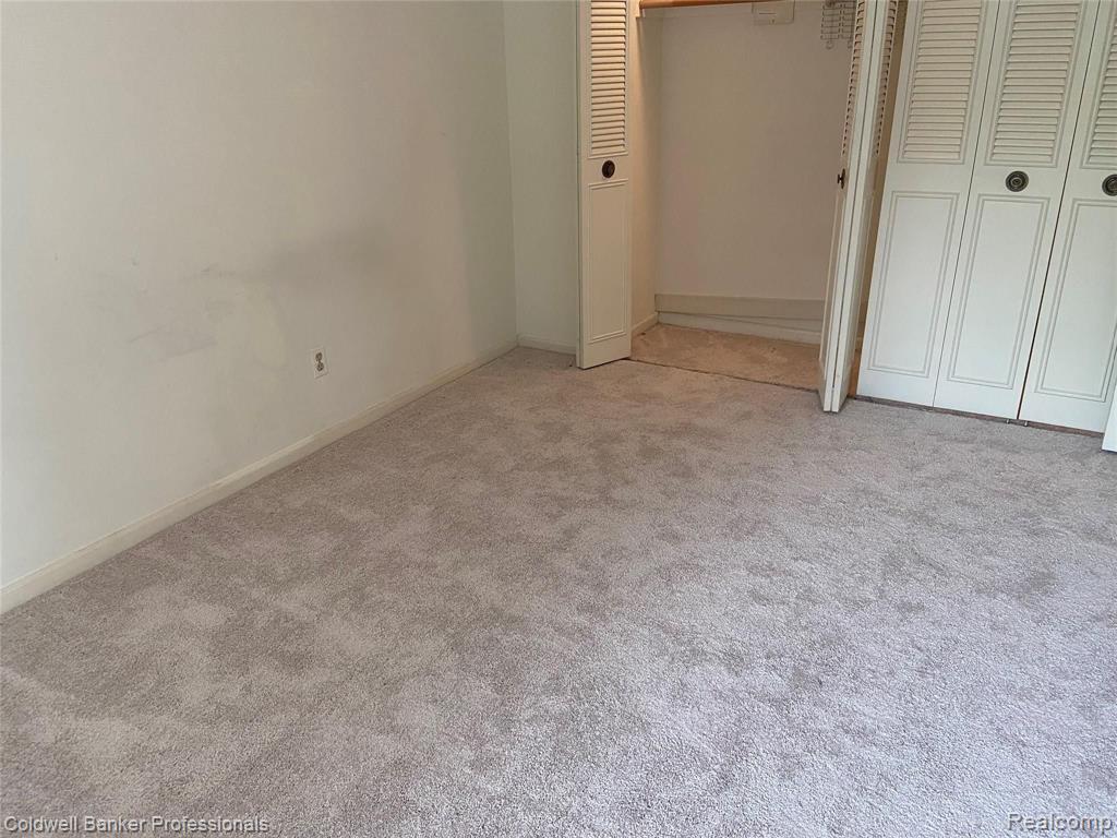 1750 Vernier Road, Unit 25 Grosse Pointe Woods, MI 48236 - Photo 17 of 22