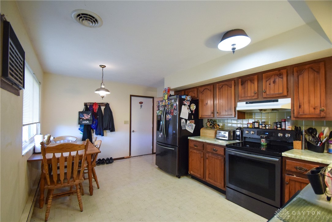 420 East Lexington Road Eaton, OH 45320 - Photo 10 of 27 Gallery Image 10