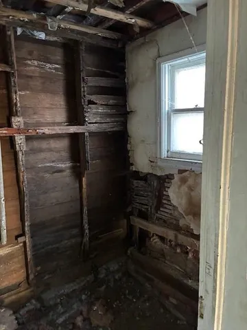 $30,000 | 1013 Commercial Street, Atchison, KS 66002