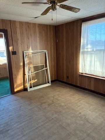 $30,000 | 1013 Commercial Street, Atchison, KS 66002