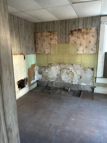 $30,000 | 1013 Commercial Street, Atchison, KS 66002