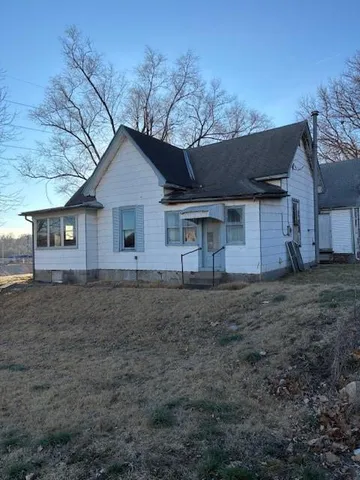 $30,000 | 1013 Commercial Street, Atchison, KS 66002
