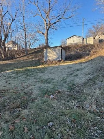 $30,000 | 1013 Commercial Street, Atchison, KS 66002