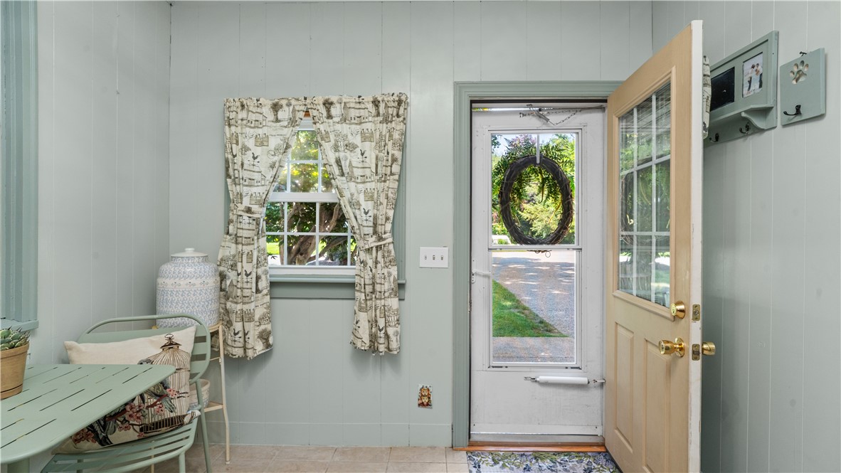 66 Oakdale Road North Kingstown, RI 02852 - Photo 4 of 45