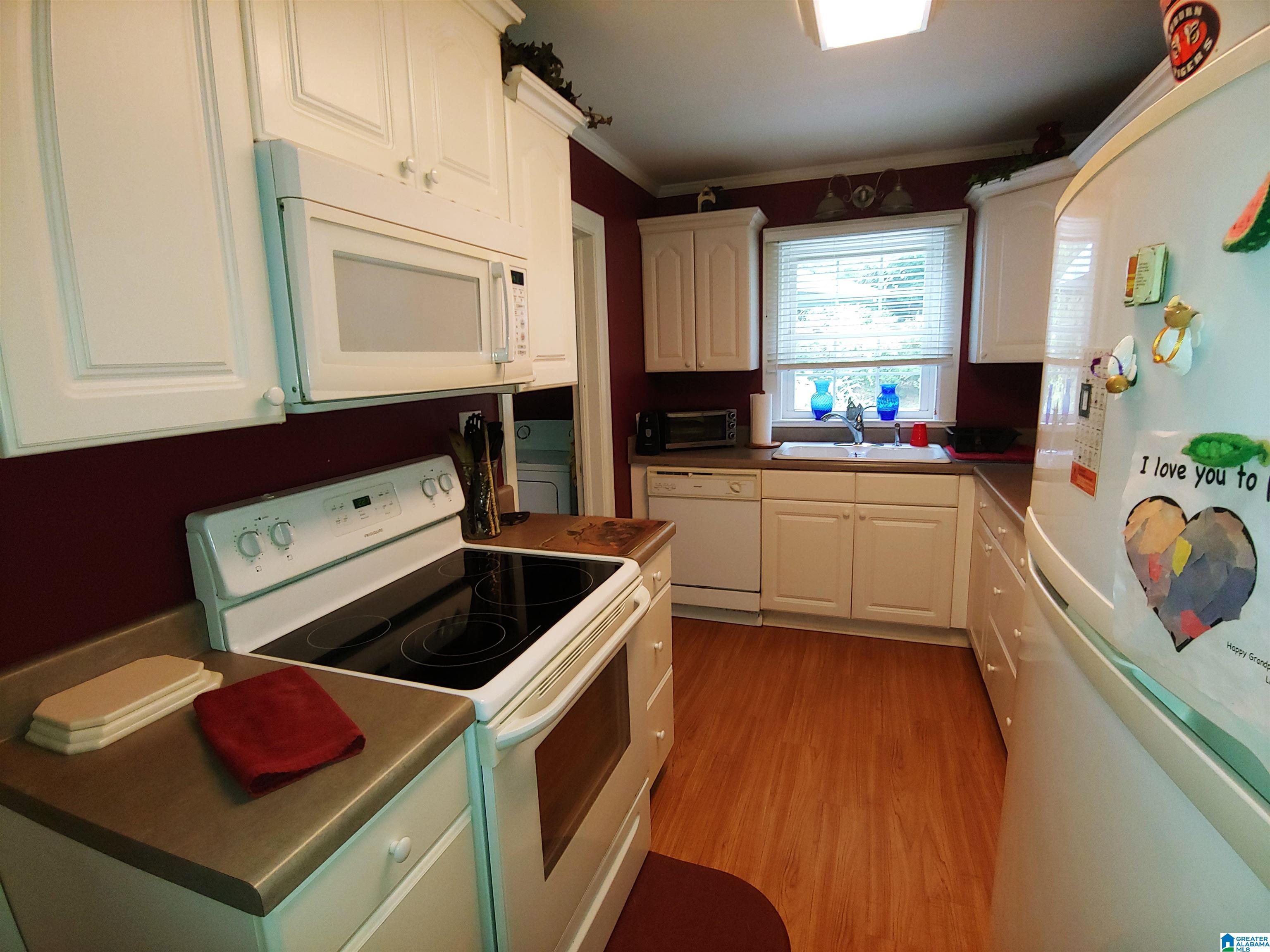 452 Houston Street Alexander City, AL 35010 - Photo 2 of 16