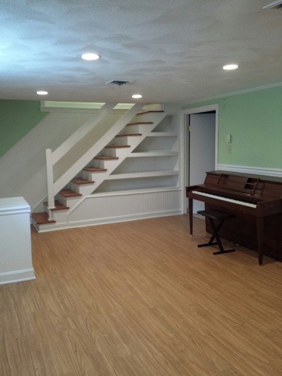 9 Grosvenor Road Needham, MA 02492 - Photo 17 of 21