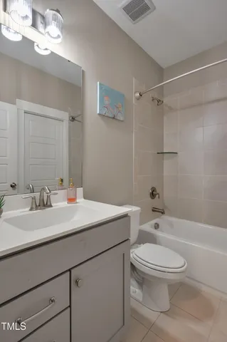 $1,150,000 | 66 Ashwood Drive, Chapel Hill, NC 27516