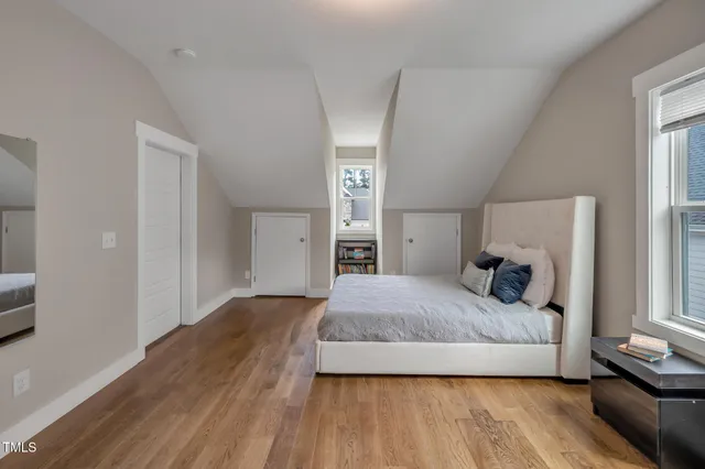 $1,150,000 | 66 Ashwood Drive, Chapel Hill, NC 27516