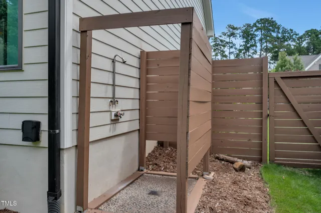 $1,150,000 | 66 Ashwood Drive, Chapel Hill, NC 27516