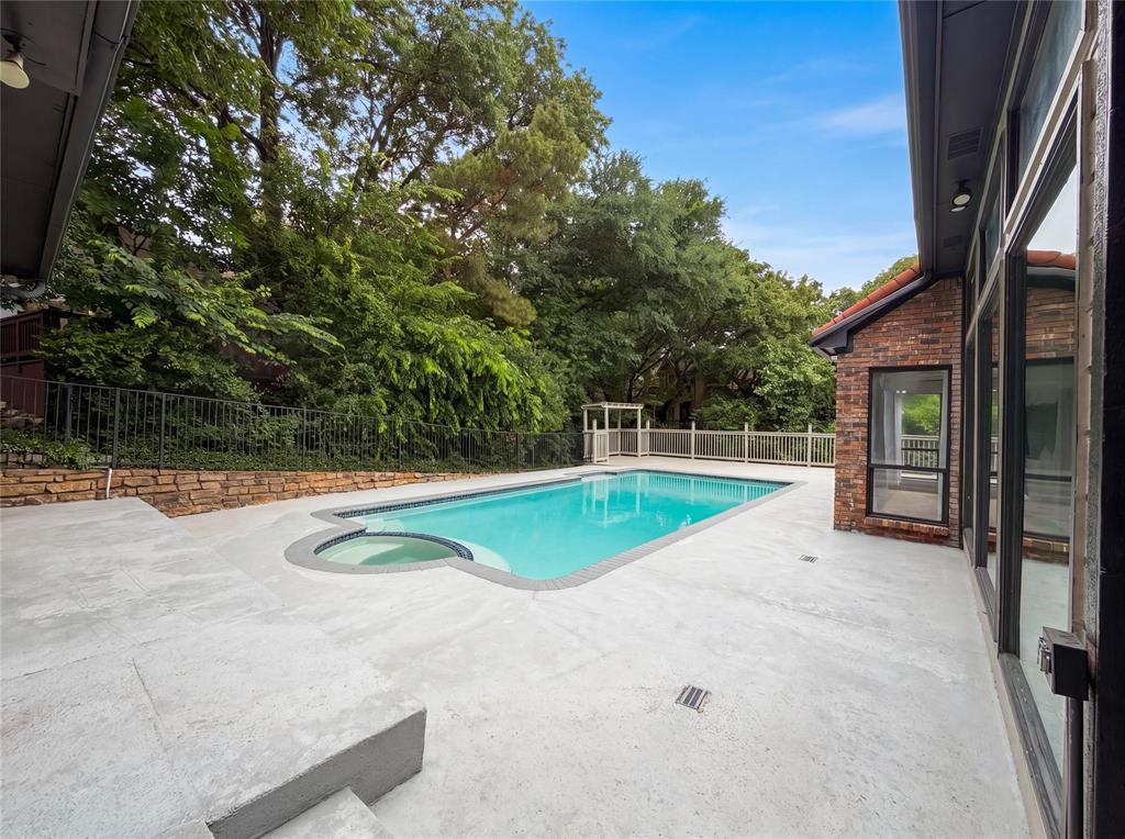 2405 Castle Rock Road Arlington, TX 76006 - Photo 27 of 28