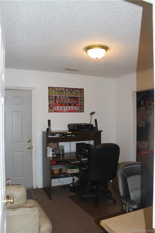 2339 Eargle Road Charlotte, NC 28269 - Photo 17 of 23 Gallery Image 17