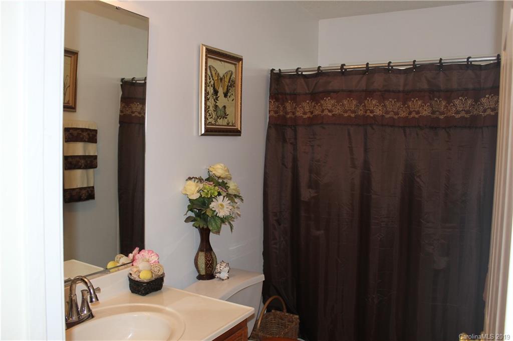 2339 Eargle Road Charlotte, NC 28269 - Photo 18 of 23 Gallery Image 18