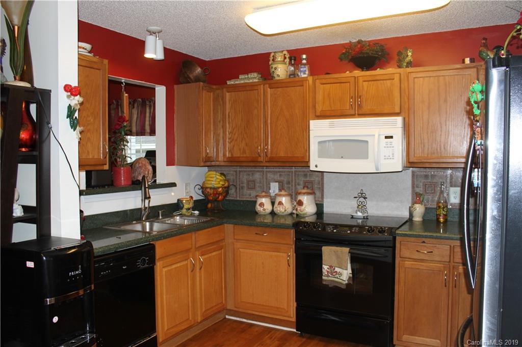 2339 Eargle Road Charlotte, NC 28269 - Photo 9 of 23 Gallery Image 9