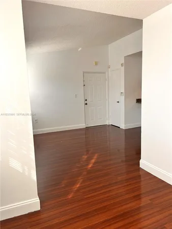 $1,750 | 17500 Northwest 67th Court, Unit P19, Hialeah, FL 33015