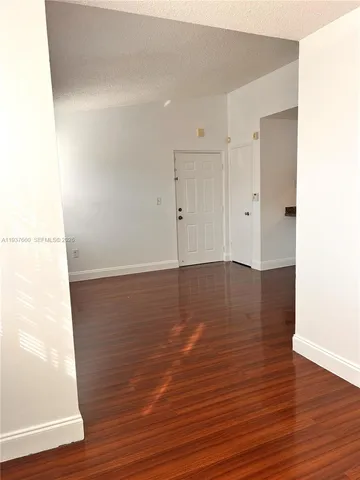 $1,850 | 17500 Northwest 67th Court, Unit P19, Hialeah, FL 33015