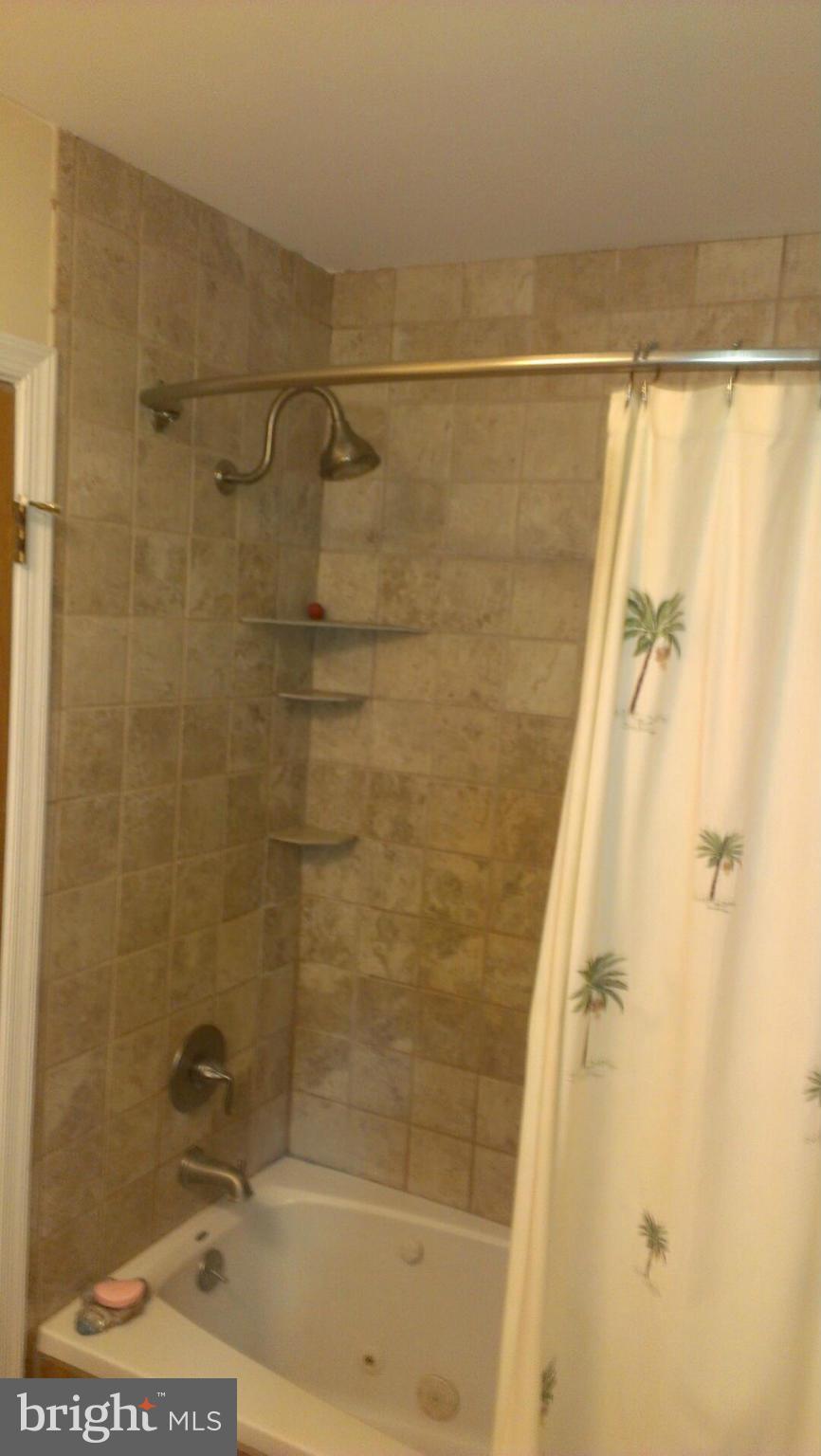 1105 Carrs Wharf Road Edgewater, MD 21037 - Photo 17 of 30 Bath