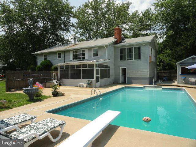 1105 Carrs Wharf Road Edgewater, MD 21037 - Photo 8 of 30 Exterior (Rear)