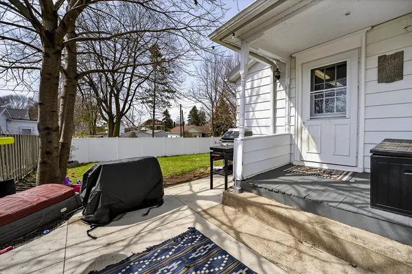 $229,900 | 1213 21st Avenue, Monroe, WI 53566