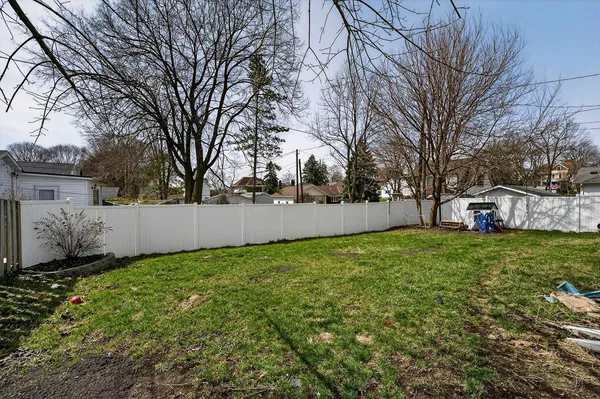 $229,900 | 1213 21st Avenue, Monroe, WI 53566