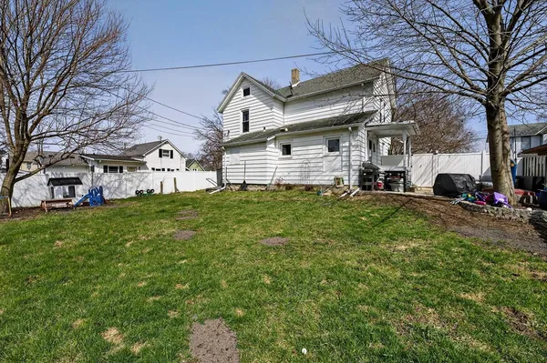 $229,900 | 1213 21st Avenue, Monroe, WI 53566