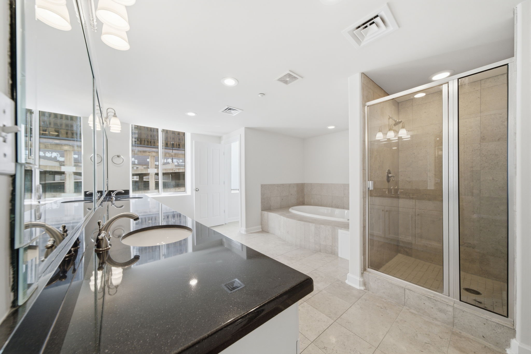 914 Main Street, Unit 1101 Houston, TX 77002 - Photo 15 of 33 Gallery Image 15