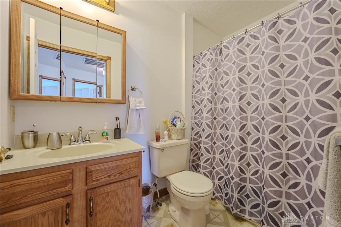 526 West Hoewisher Road Sidney, OH 45365 - Photo 29 of 34