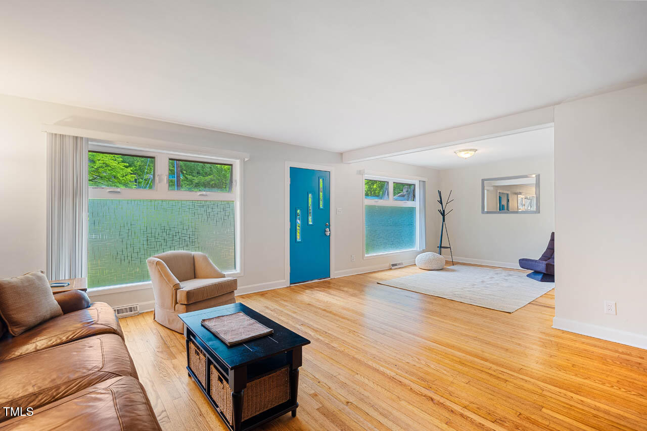 112 Noble Street Chapel Hill, NC 27516 - Photo 11 of 36 112NobleSt-003