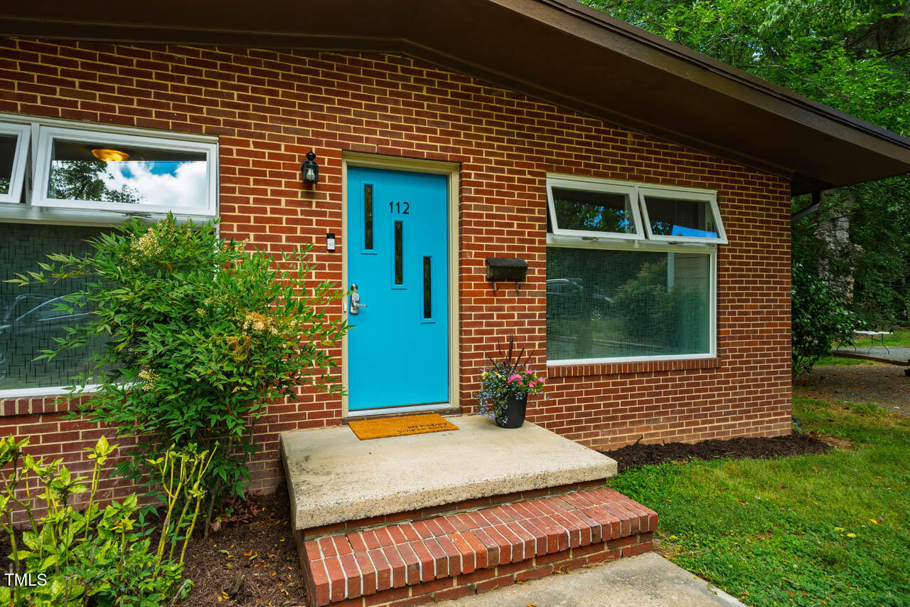 112 Noble Street Chapel Hill, NC 27516 - Photo 2 of 36 112NobleSt-032