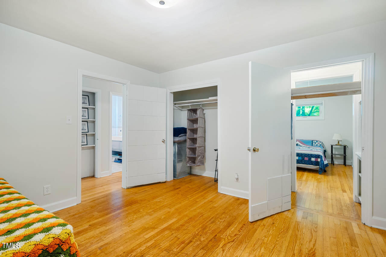 112 Noble Street Chapel Hill, NC 27516 - Photo 23 of 36 112NobleSt-017