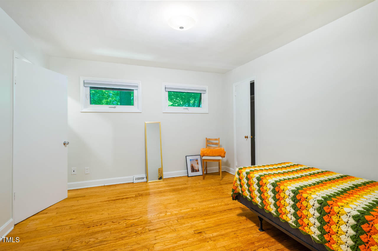 112 Noble Street Chapel Hill, NC 27516 - Photo 24 of 36 112NobleSt-016