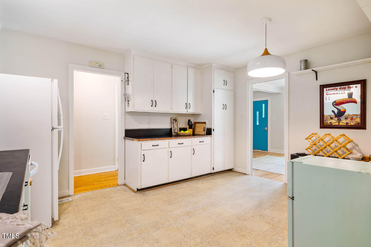 112 Noble Street Chapel Hill, NC 27516 - Photo 25 of 36 112NobleSt-015