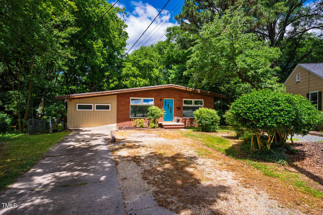 112 Noble Street Chapel Hill, NC 27516 - Photo 26 of 36 112NobleSt-035