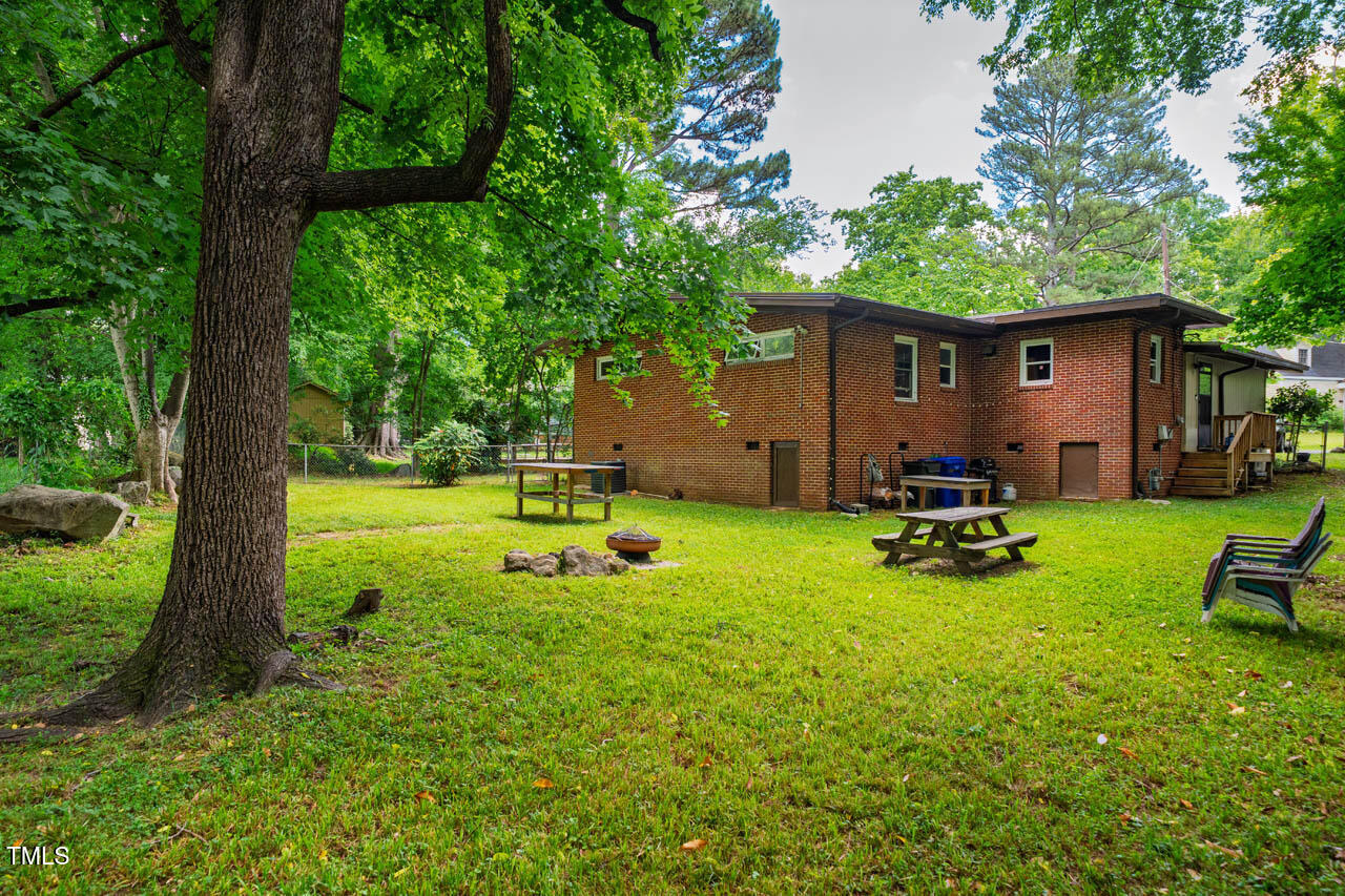 112 Noble Street Chapel Hill, NC 27516 - Photo 28 of 36 112NobleSt-031