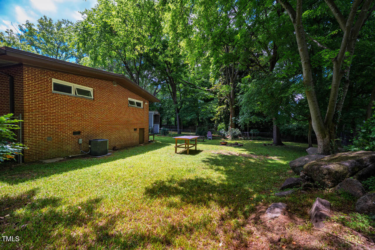 112 Noble Street Chapel Hill, NC 27516 - Photo 30 of 36 112NobleSt-029