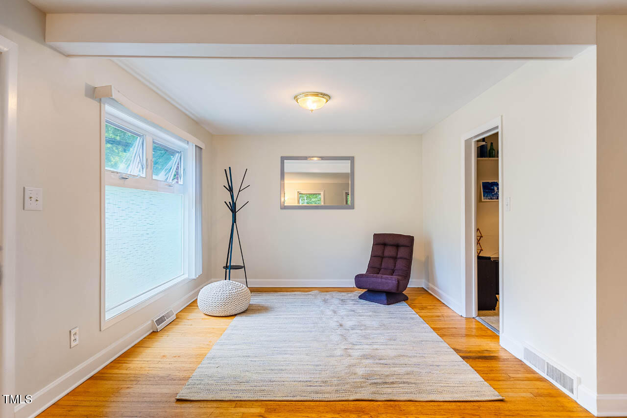 112 Noble Street Chapel Hill, NC 27516 - Photo 10 of 36 112NobleSt-004