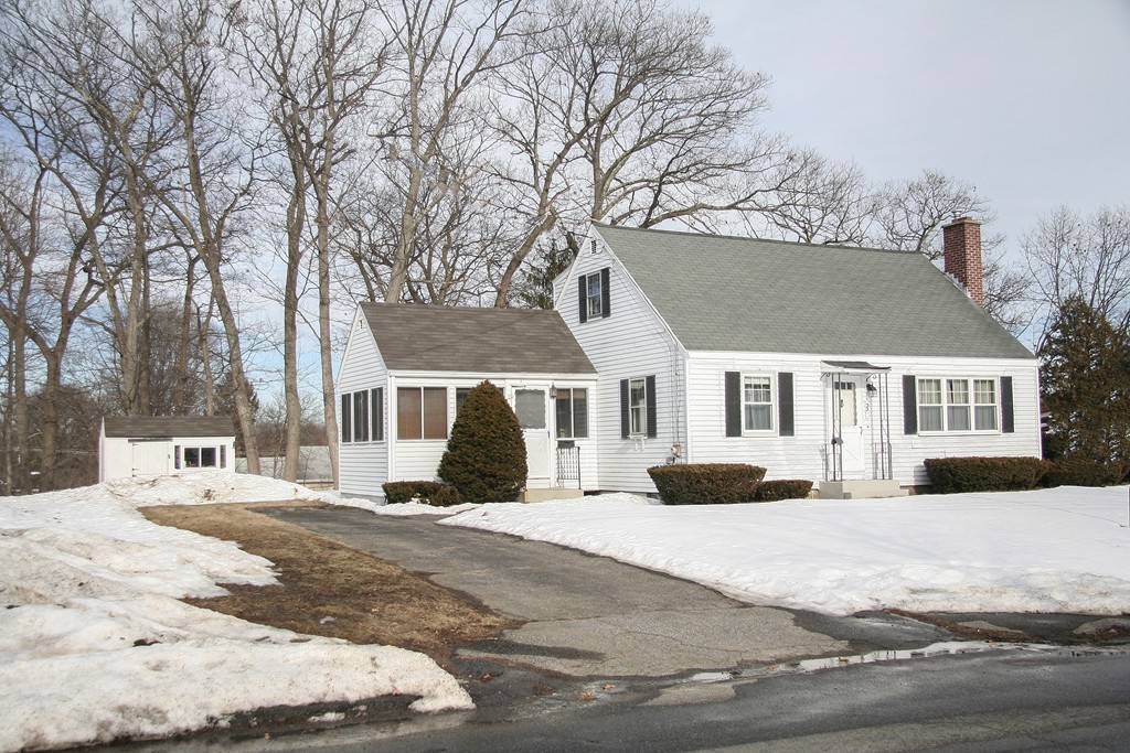 3 Meadowbrook Road Hudson, MA 01749 - Photo 1 of 19