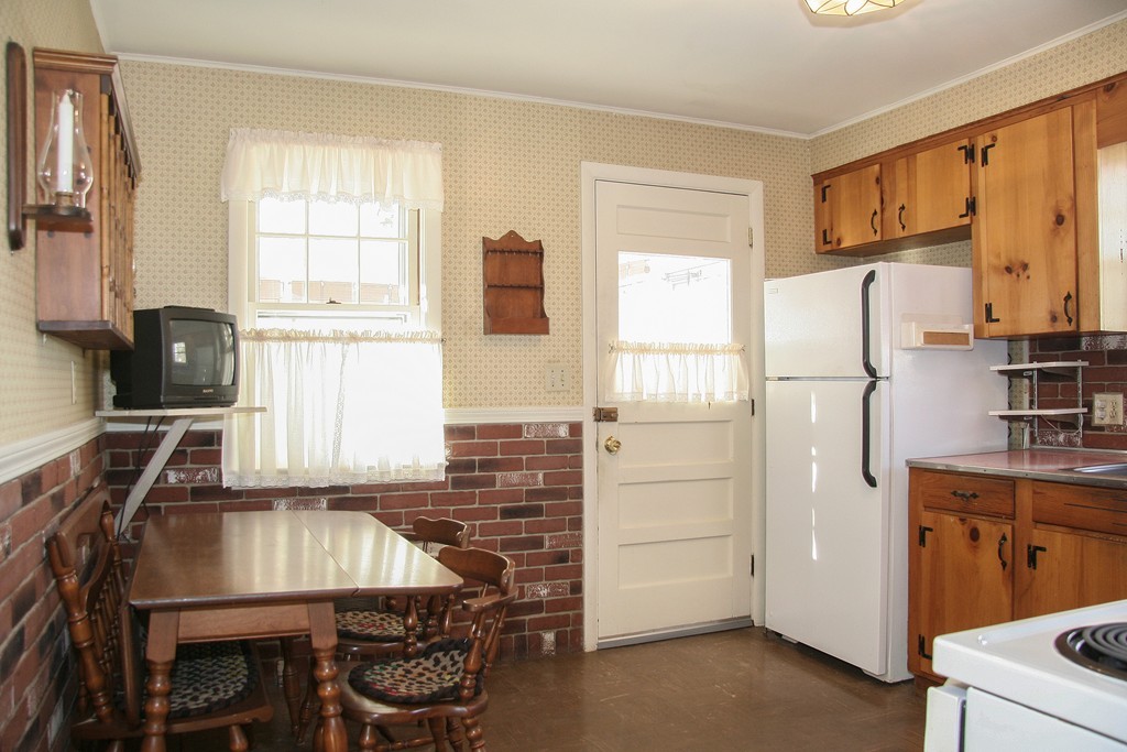 3 Meadowbrook Road Hudson, MA 01749 - Photo 4 of 19