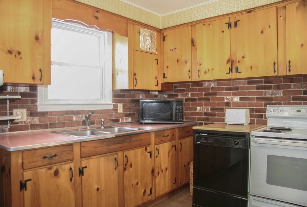 3 Meadowbrook Road Hudson, MA 01749 - Photo 6 of 19