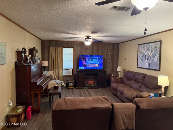 $239,999 | 211 Highway 487, Carthage, MS 39051