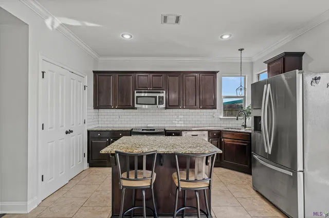 $359,900 | 36451 Dutchtown Gardens Avenue, Geismar, LA 70734