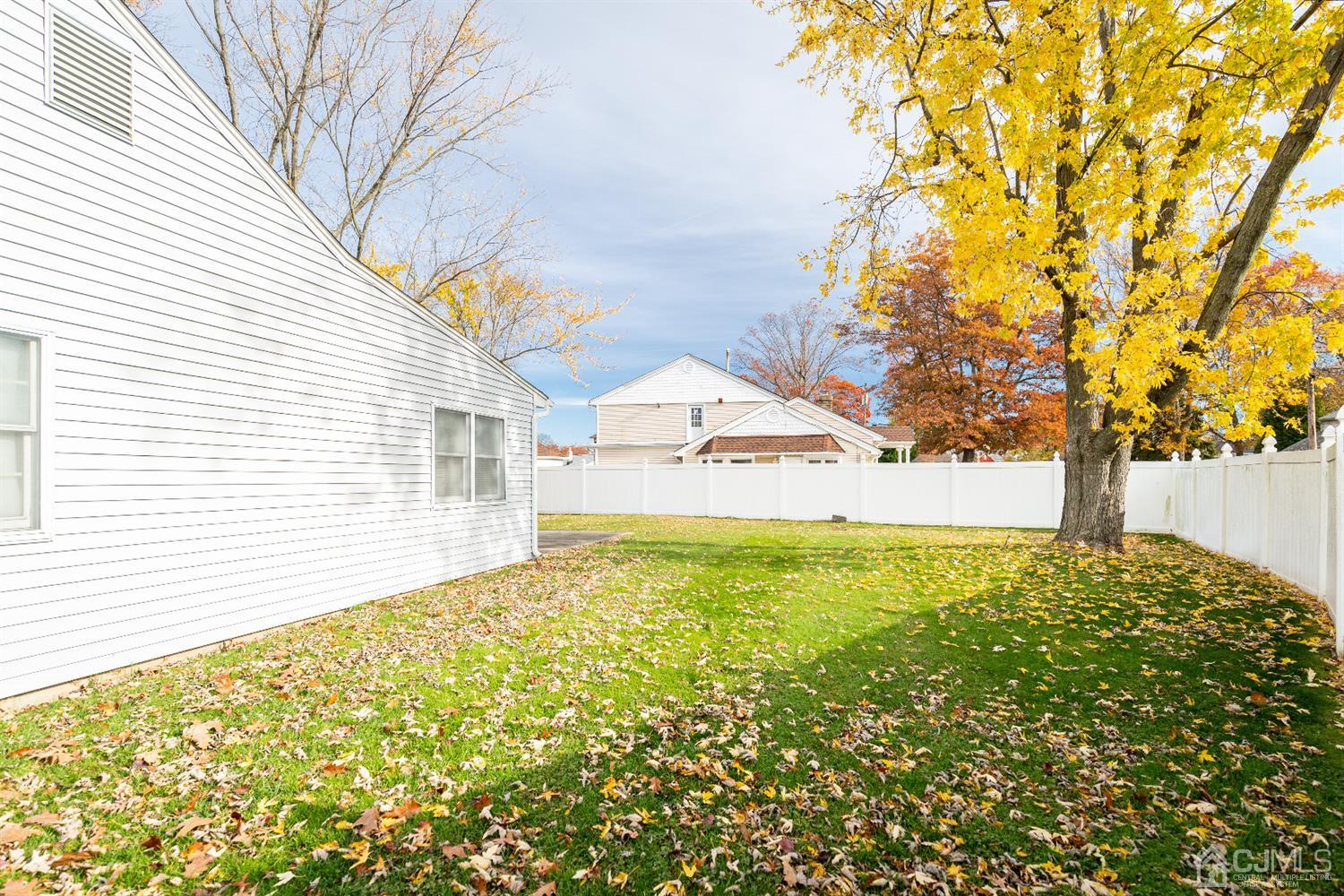1 Crescent Road Edison, NJ 08817 - Photo 30 of 36 a view of back yard of the house