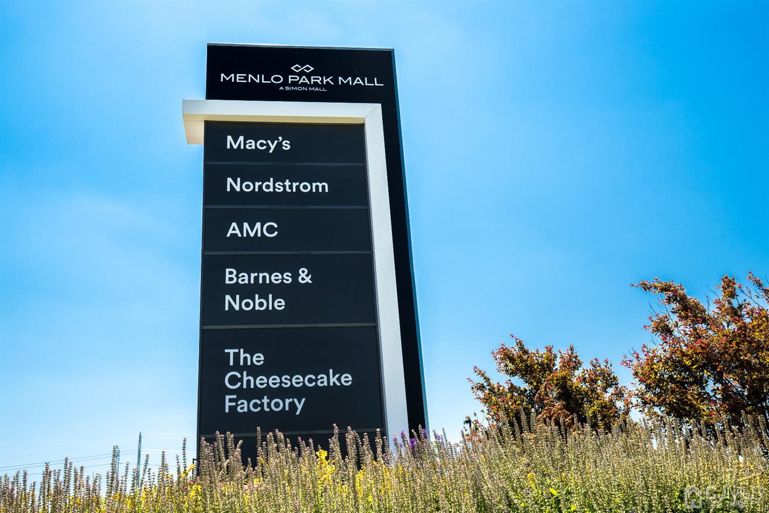 1 Crescent Road Edison, NJ 08817 - Photo 35 of 36 a sign on the wall of a building