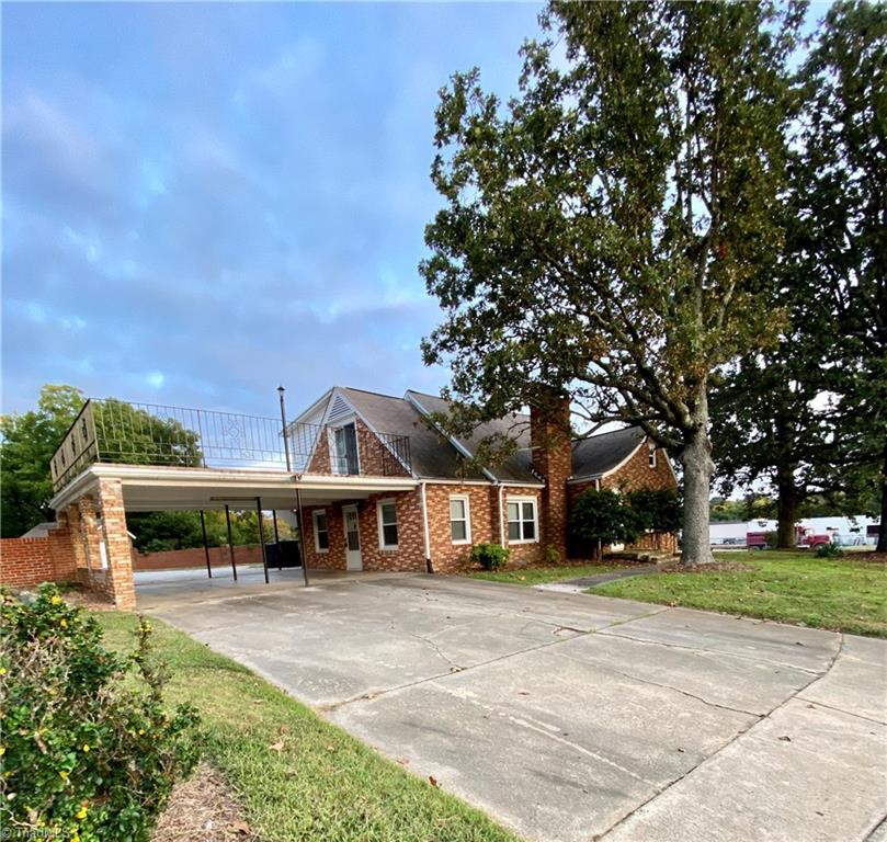 1230 Rauhut Street Burlington, NC 27217 - Photo 2 of 24 Gallery Image 2