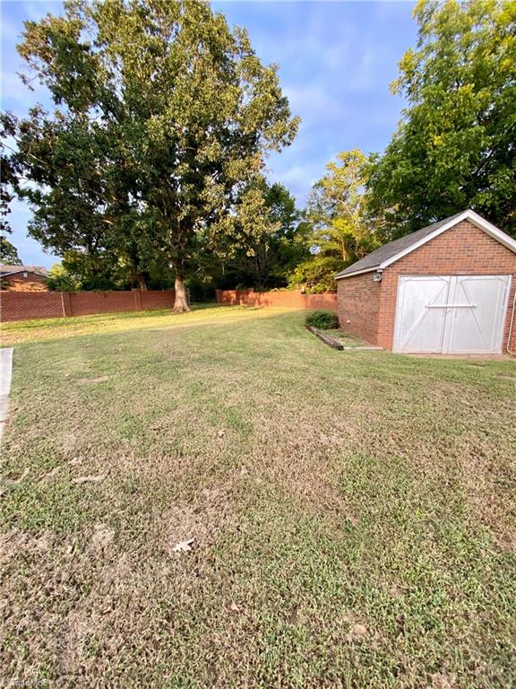 1230 Rauhut Street Burlington, NC 27217 - Photo 8 of 24 Gallery Image 8