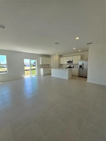 $2,300 | 3382 Alexander Dr Lake, Lake Wales, FL 33853