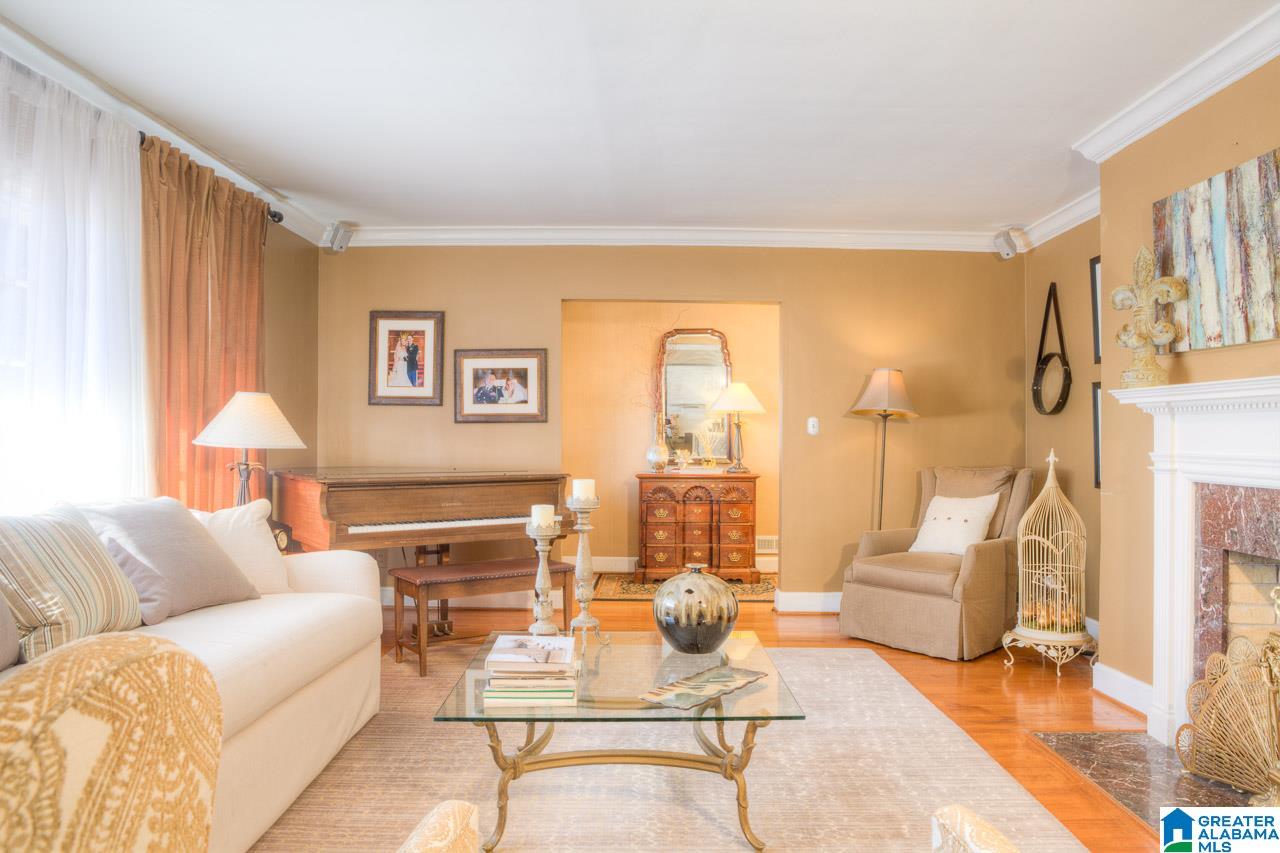 2460 Shades Crest Road Birmingham, AL 35216 - Photo 6 of 35 Gallery Image 6