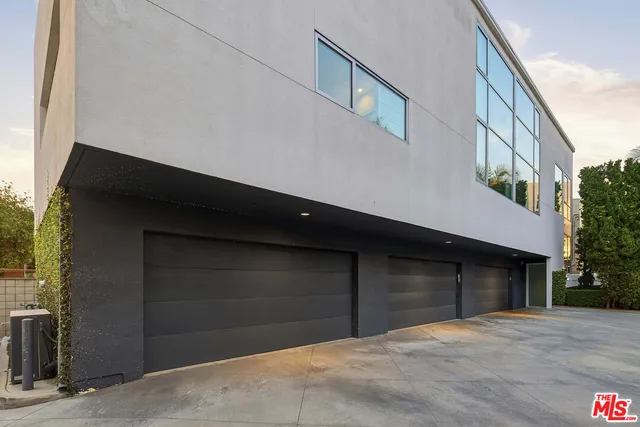 $16,500 | 2100 Abbot Kinney Boulevard, Unit 7, Venice, CA 90291