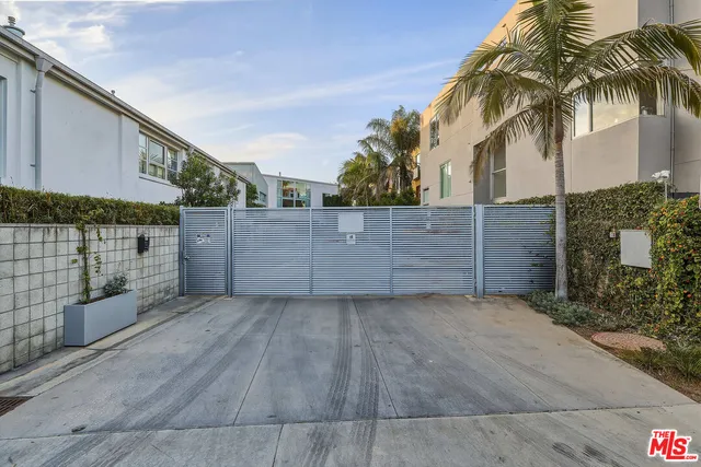 $16,500 | 2100 Abbot Kinney Boulevard, Unit 7, Venice, CA 90291