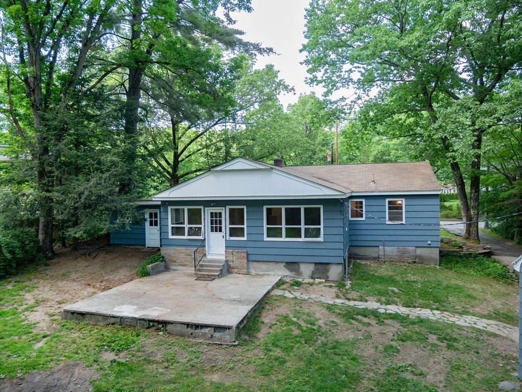 918 Ryan Road Northampton, MA 01062 - Photo 3 of 25