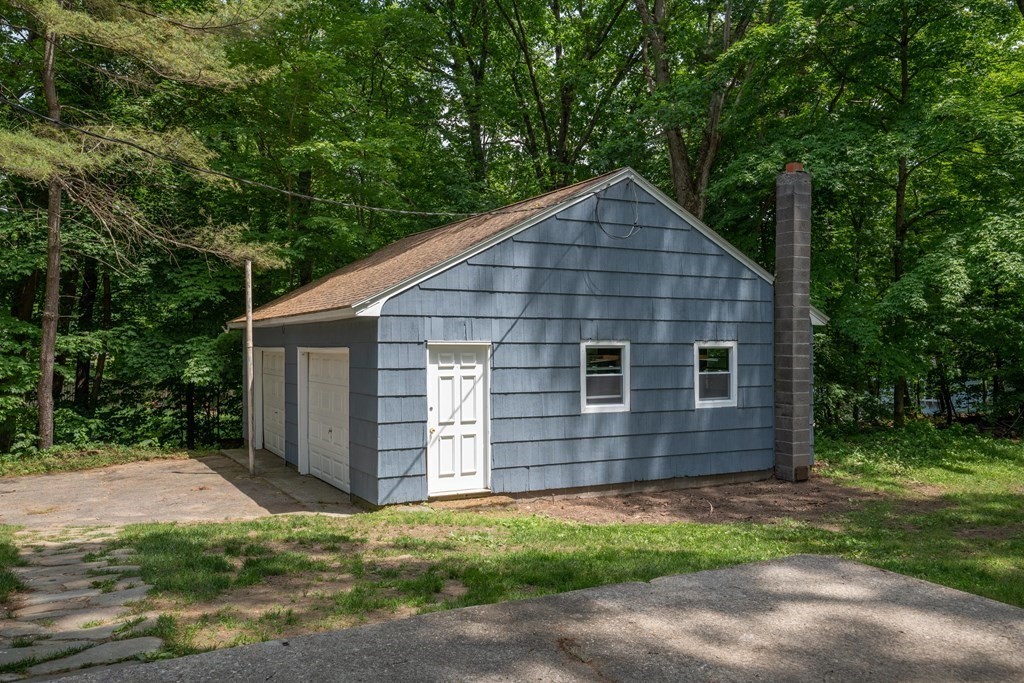 918 Ryan Road Northampton, MA 01062 - Photo 5 of 25